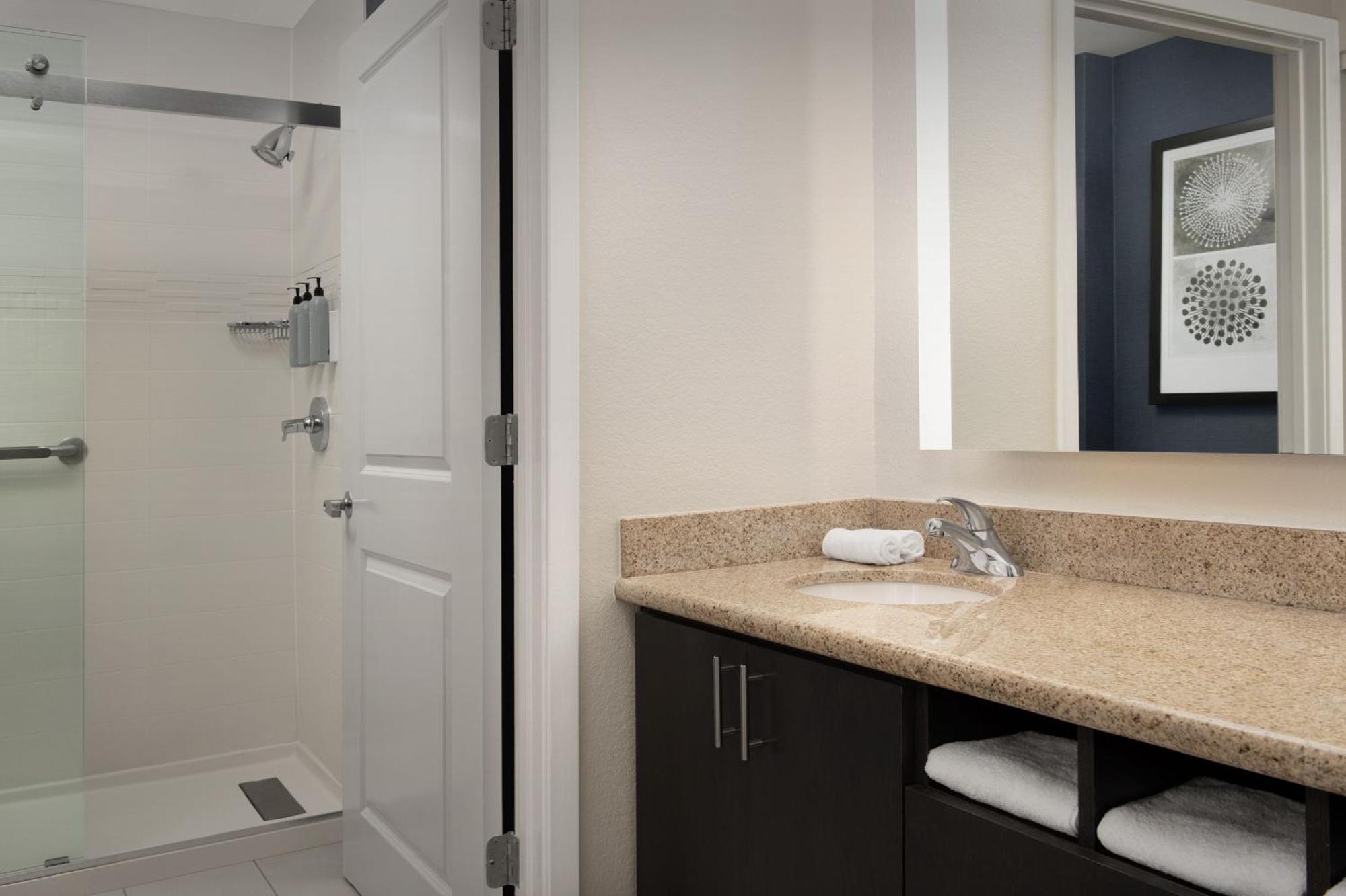 Residence Inn By Marriott Greensboro Airport Exterior foto